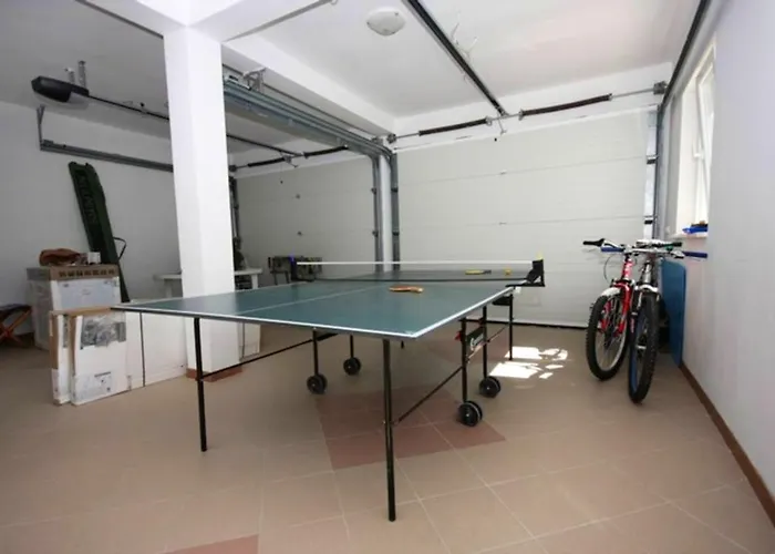 아파트 Spacious In With Shared Pool 100 M²