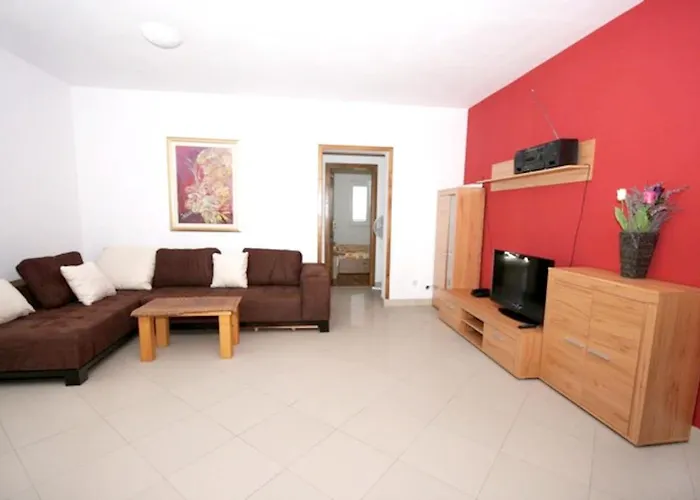 Spacious In With Shared Pool 100 M² 아파트